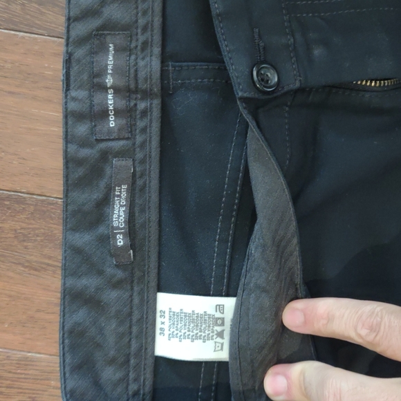 Dockers Premium black dress pants 38 x 32 - Picture 4 of 4
